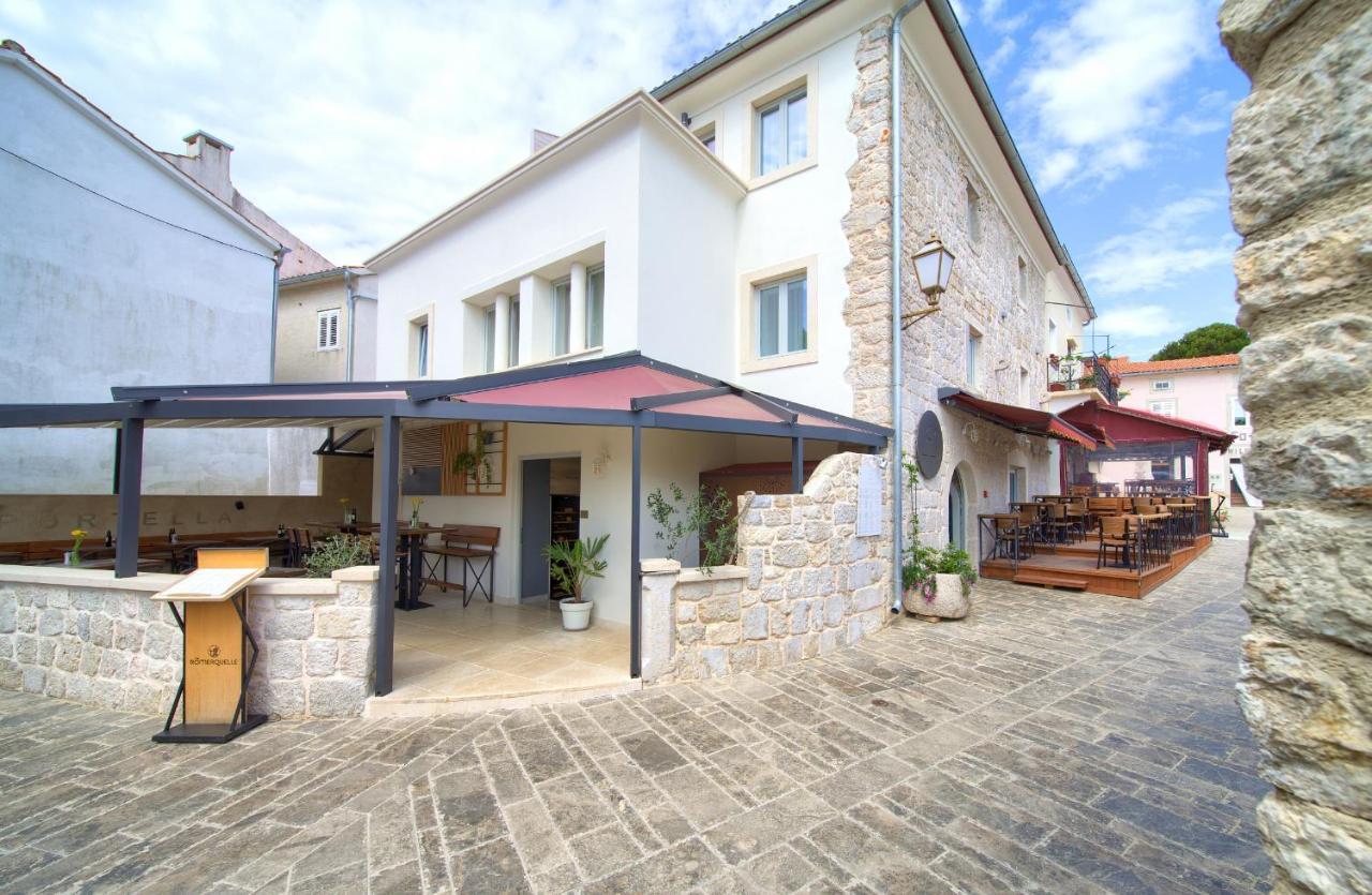 Portella Rooms Krk Town Esterno foto