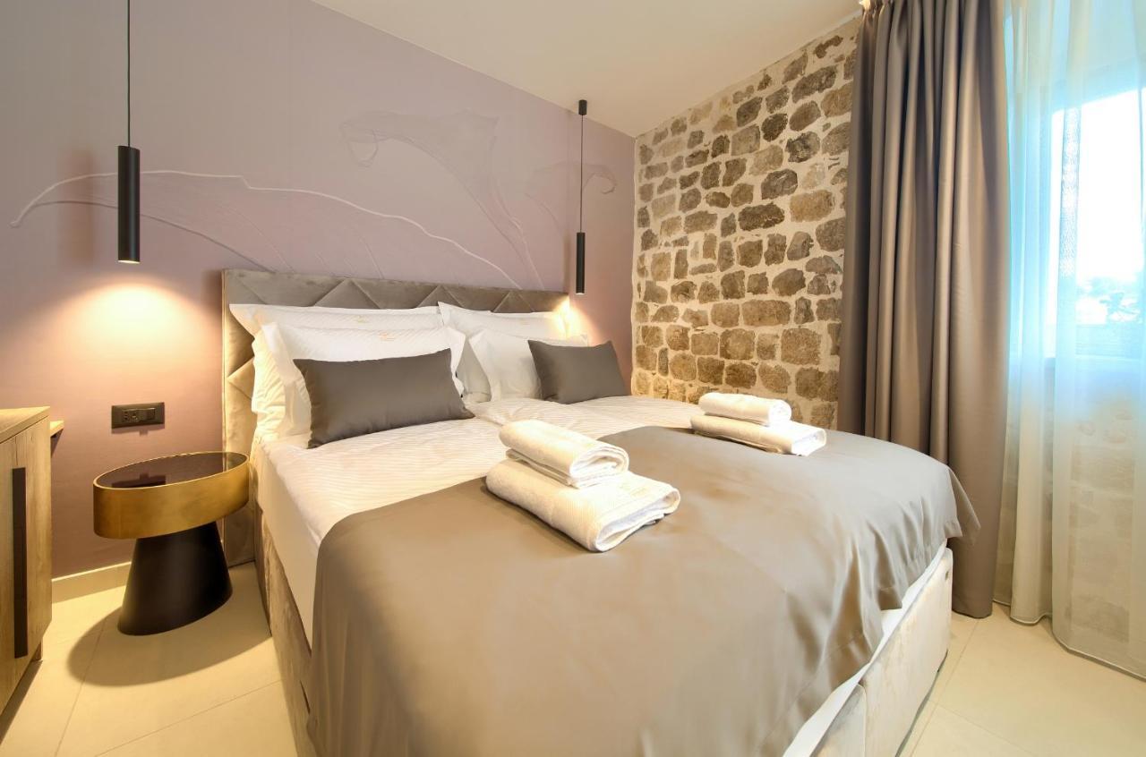 Portella Rooms Krk Town Esterno foto