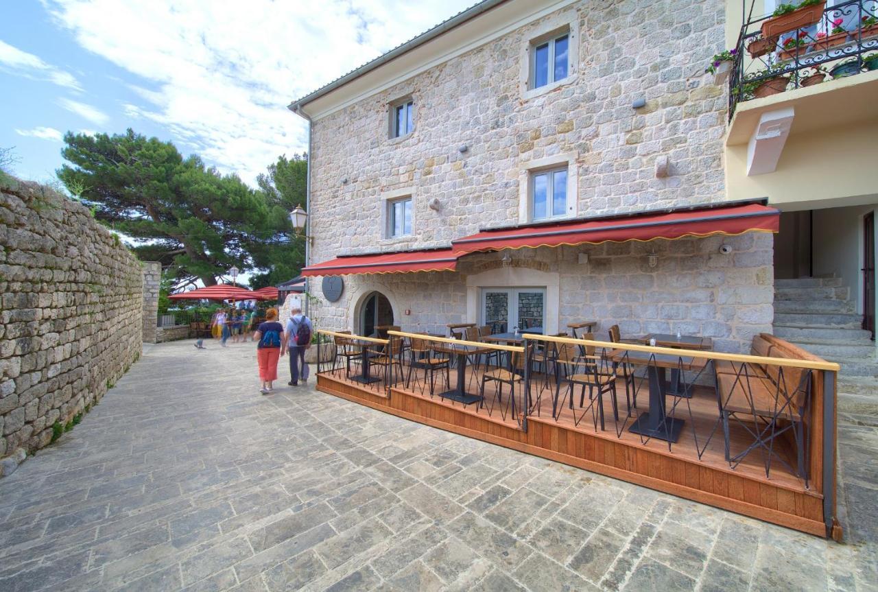 Portella Rooms Krk Town Esterno foto