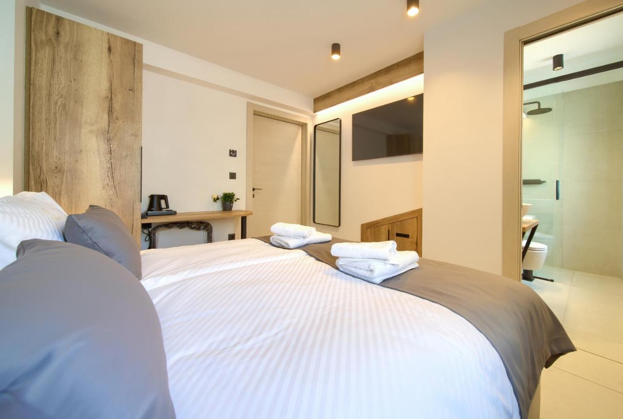 Portella Rooms Krk Town Esterno foto