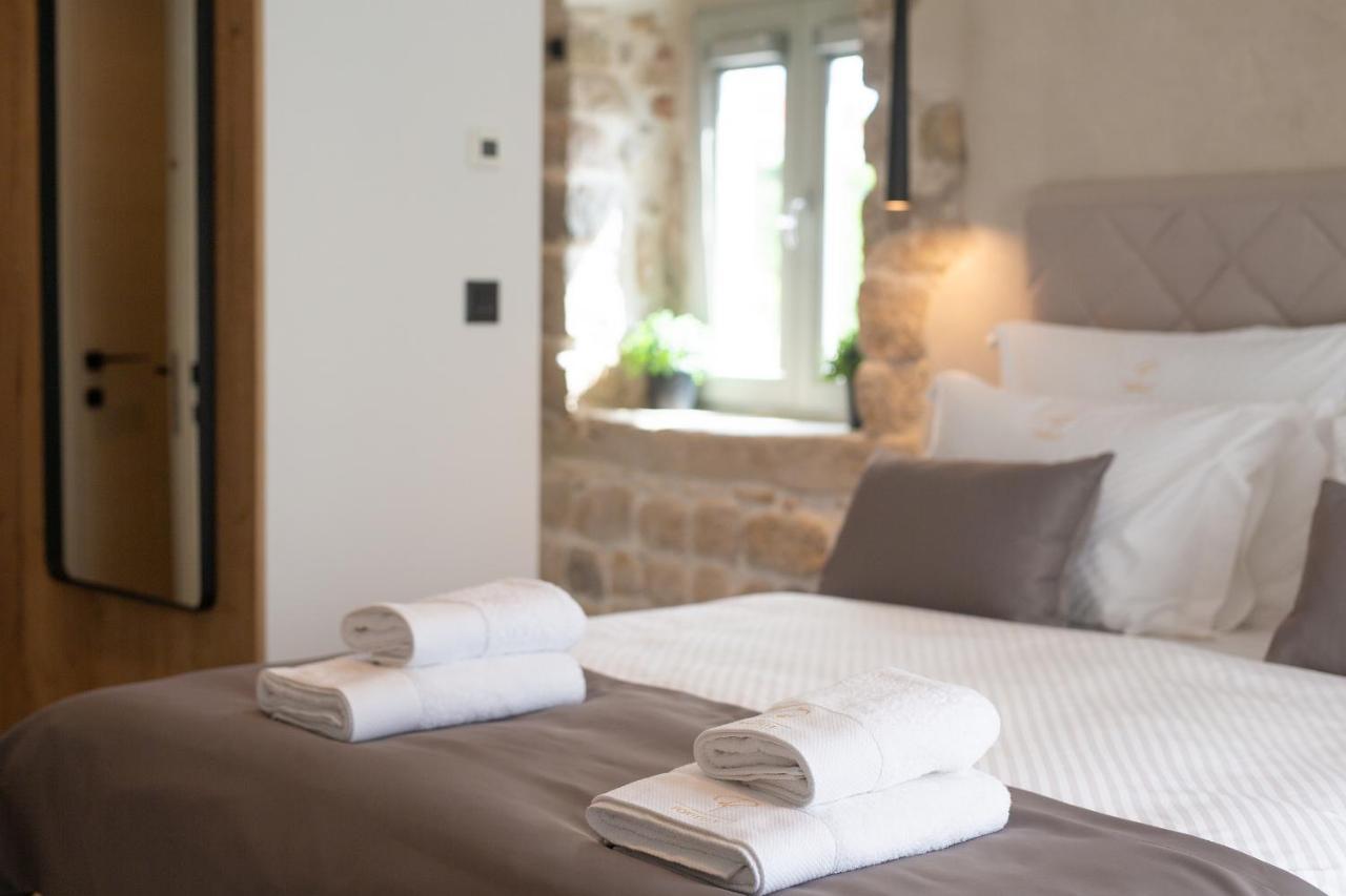 Portella Rooms Krk Town Esterno foto