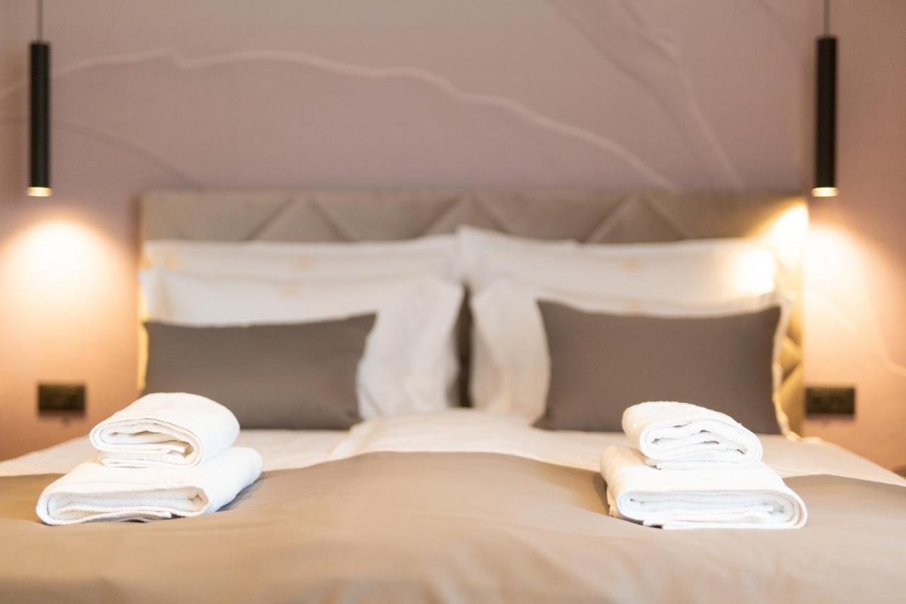 Portella Rooms Krk Town Esterno foto