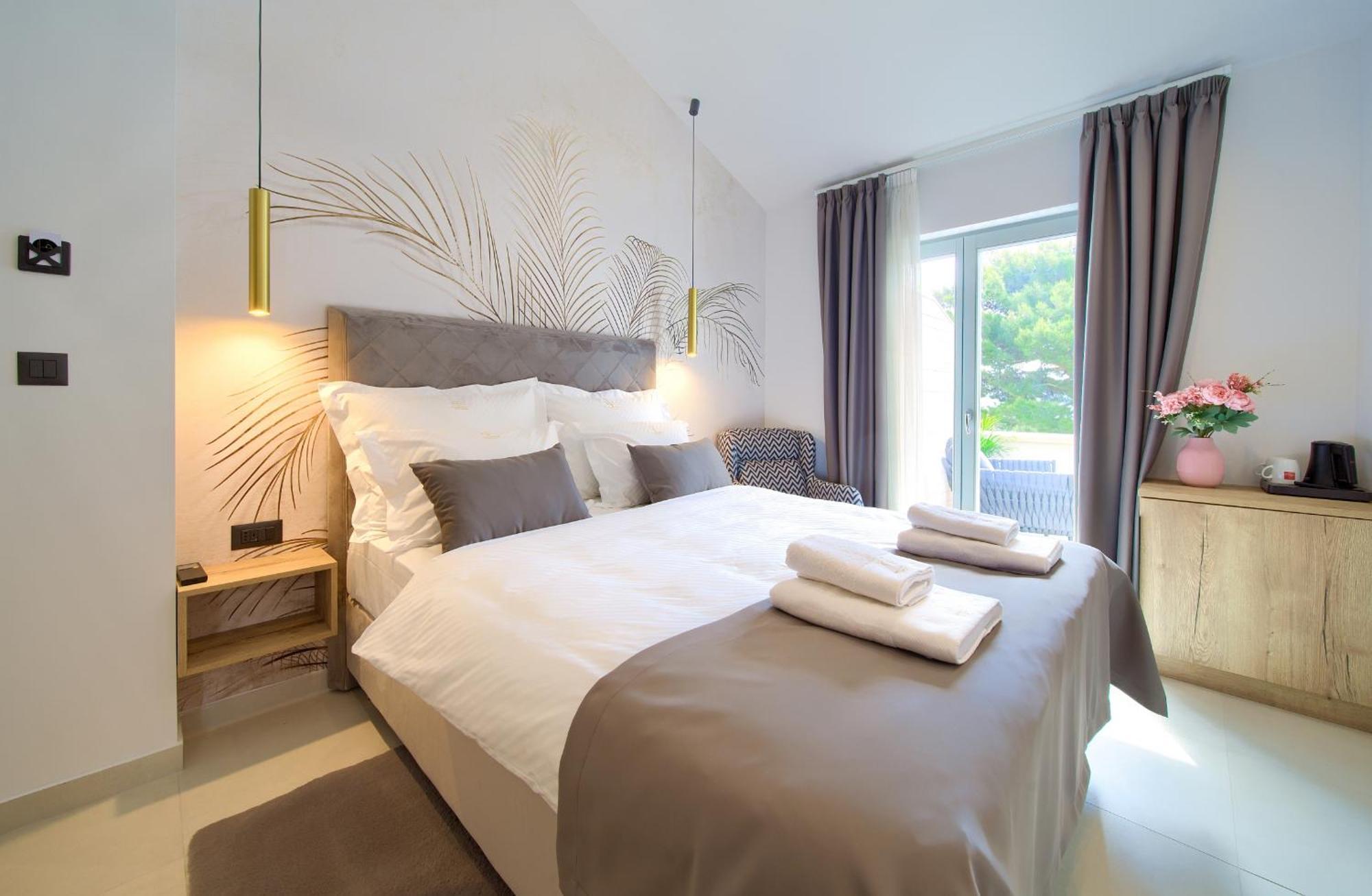 Portella Rooms Krk Town Esterno foto