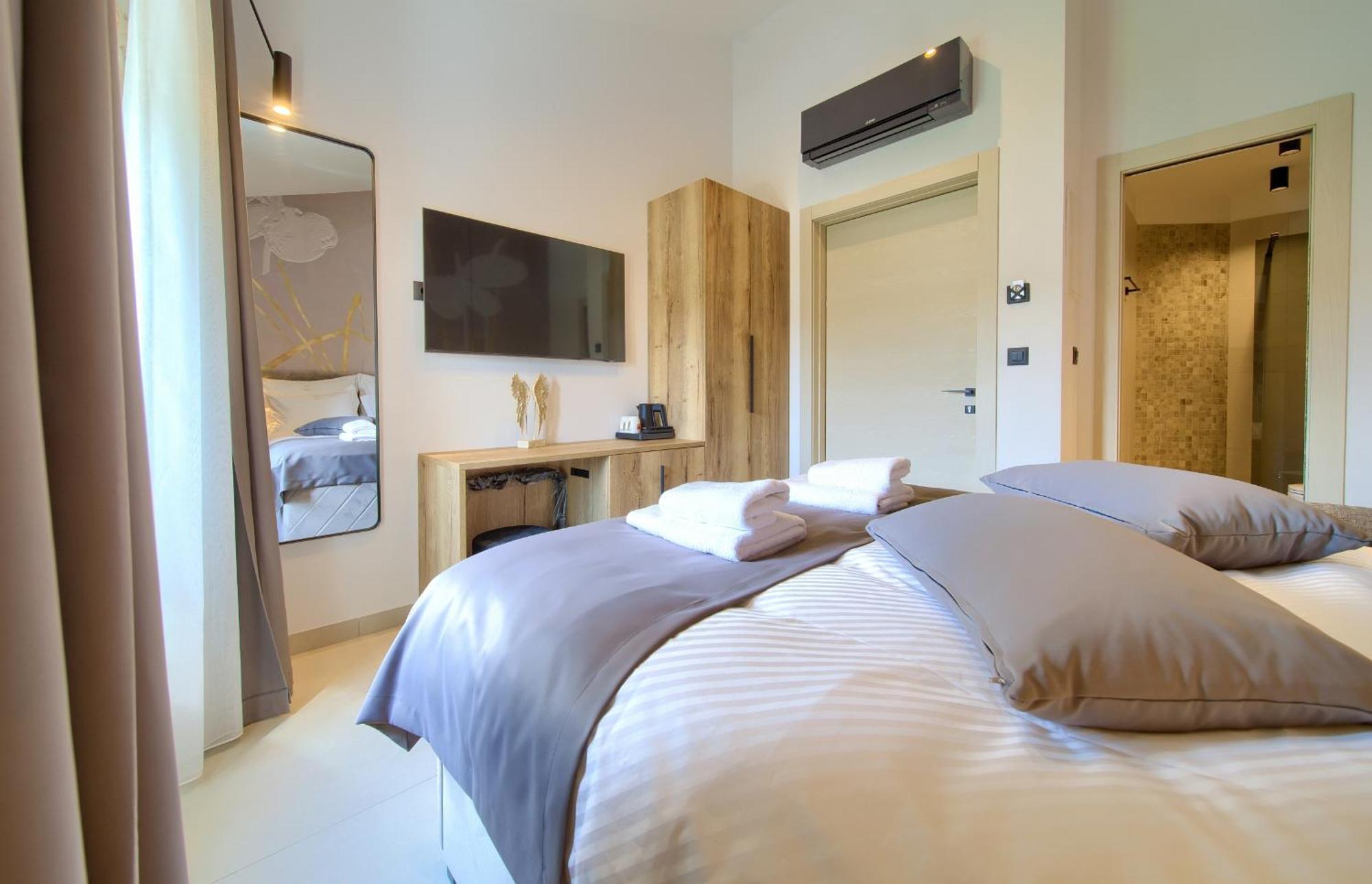Portella Rooms Krk Town Esterno foto